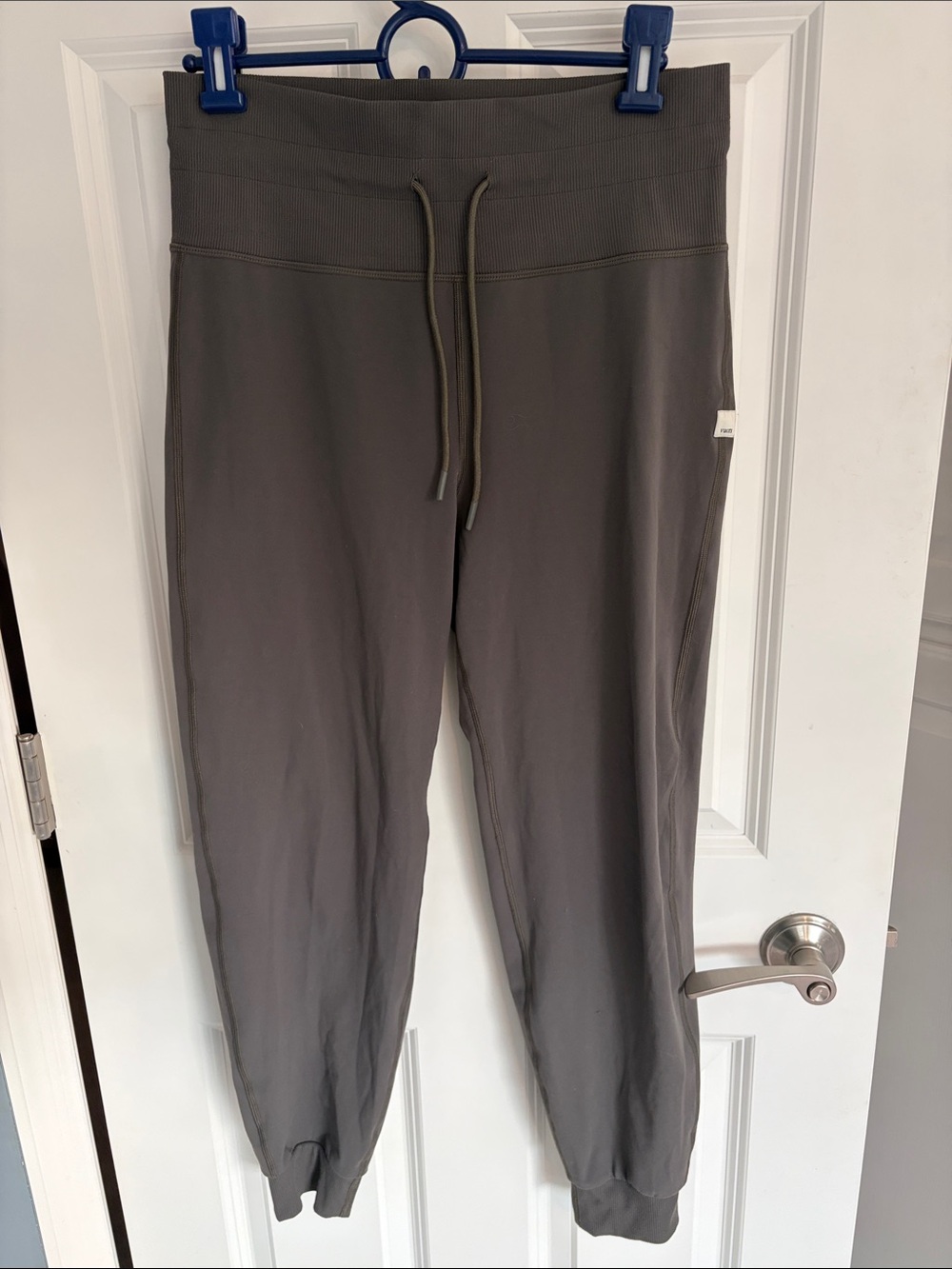 Vuori Women's Drawstring Jogger Pants - Olive Green